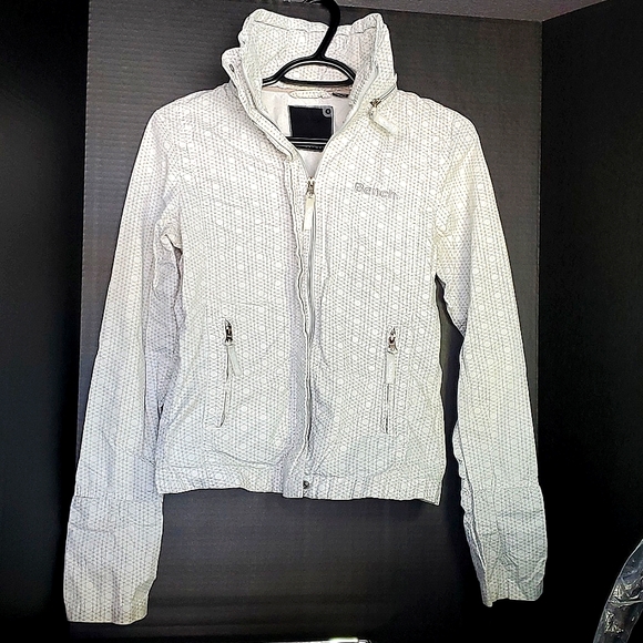 Bench Lightweight Cotton Windbreaker w/ Hidden Hood. White w/ Grey Geo Pattern. - Picture 2 of 14